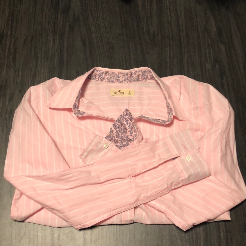 🌸Hollister button down🌸